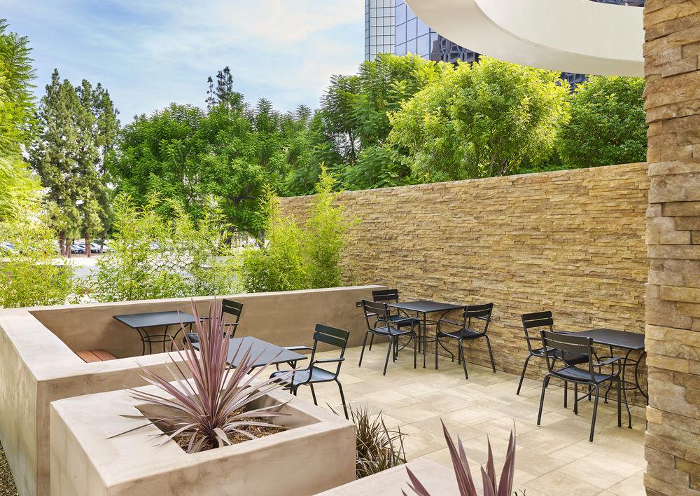 Hotel Warner Center Marriott Woodland Hills 3*