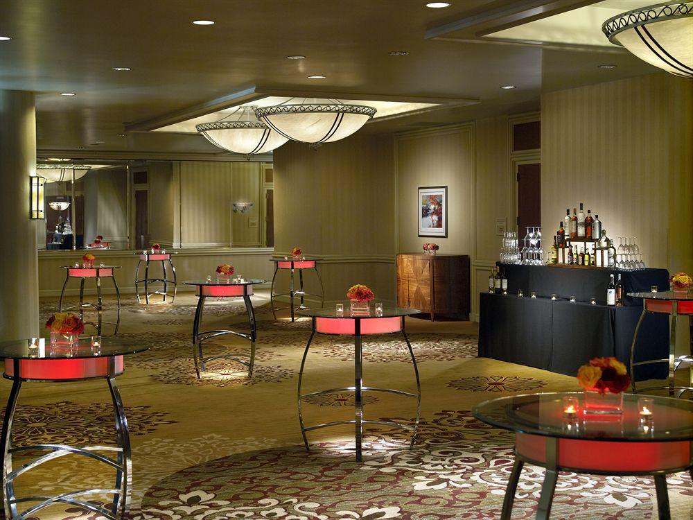 Warner Center Marriott Woodland Hills Hotel 3*