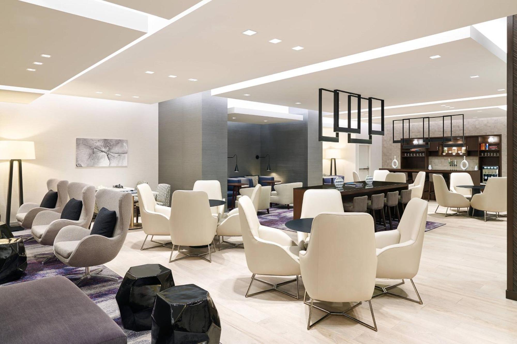 Hotel Warner Center Marriott Woodland Hills 3*