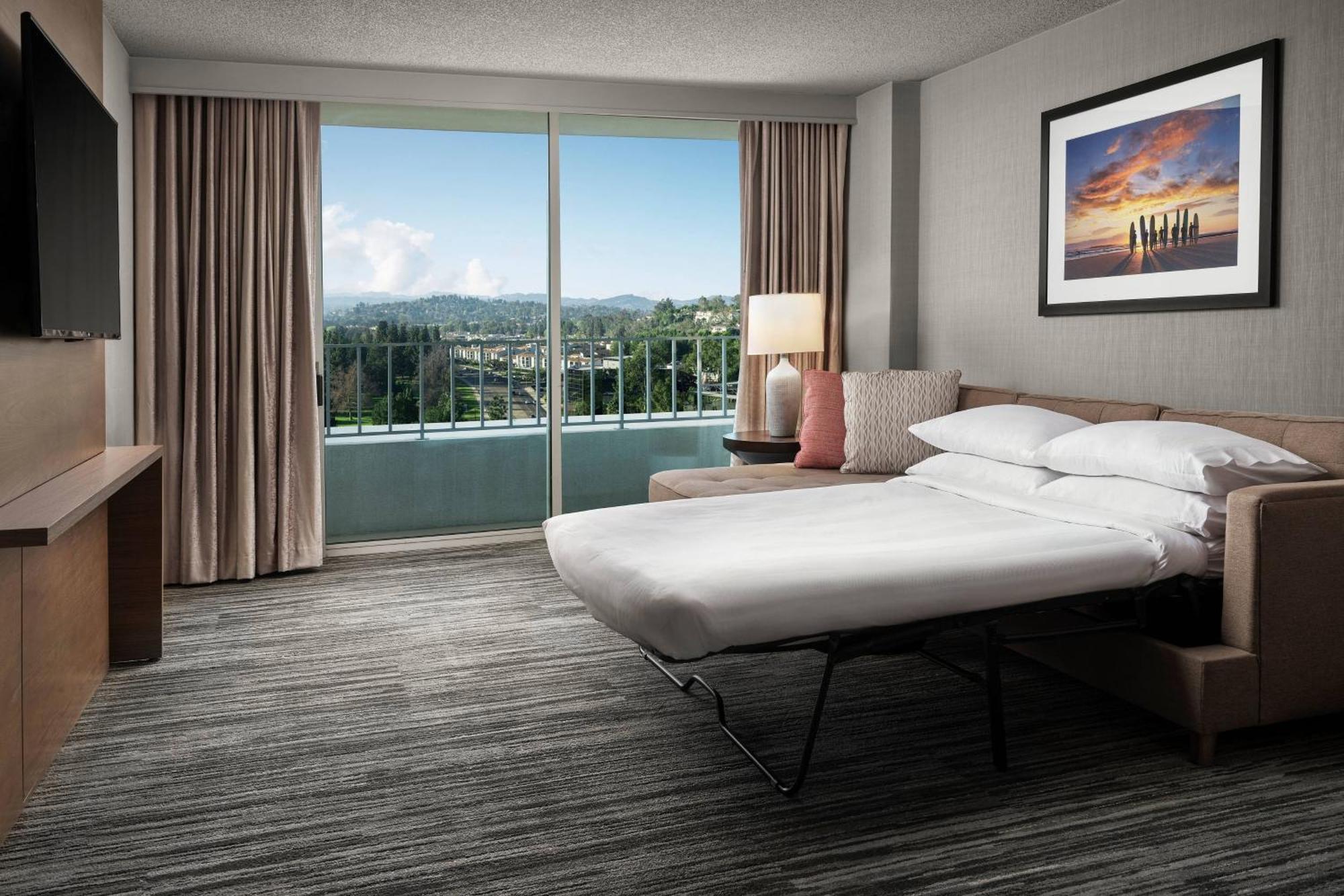 Hotel Warner Center Marriott Woodland Hills 3*