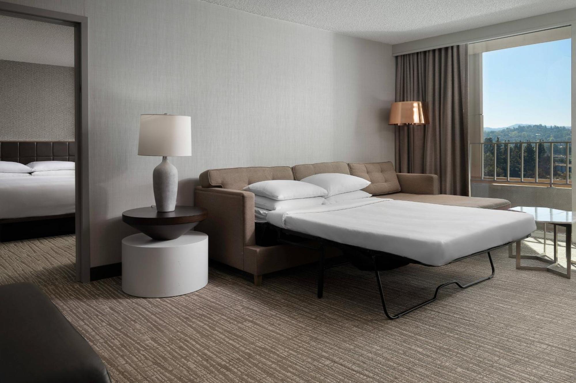 Warner Center Marriott Woodland Hills Hotel
