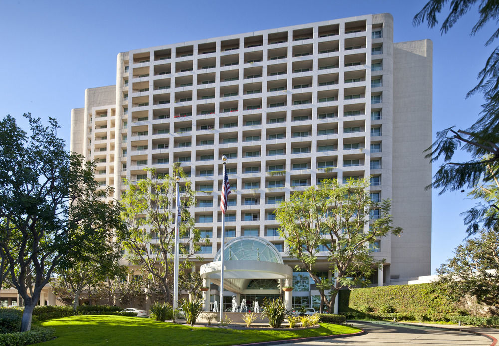 Warner Center Marriott Woodland Hills Hotel 3*