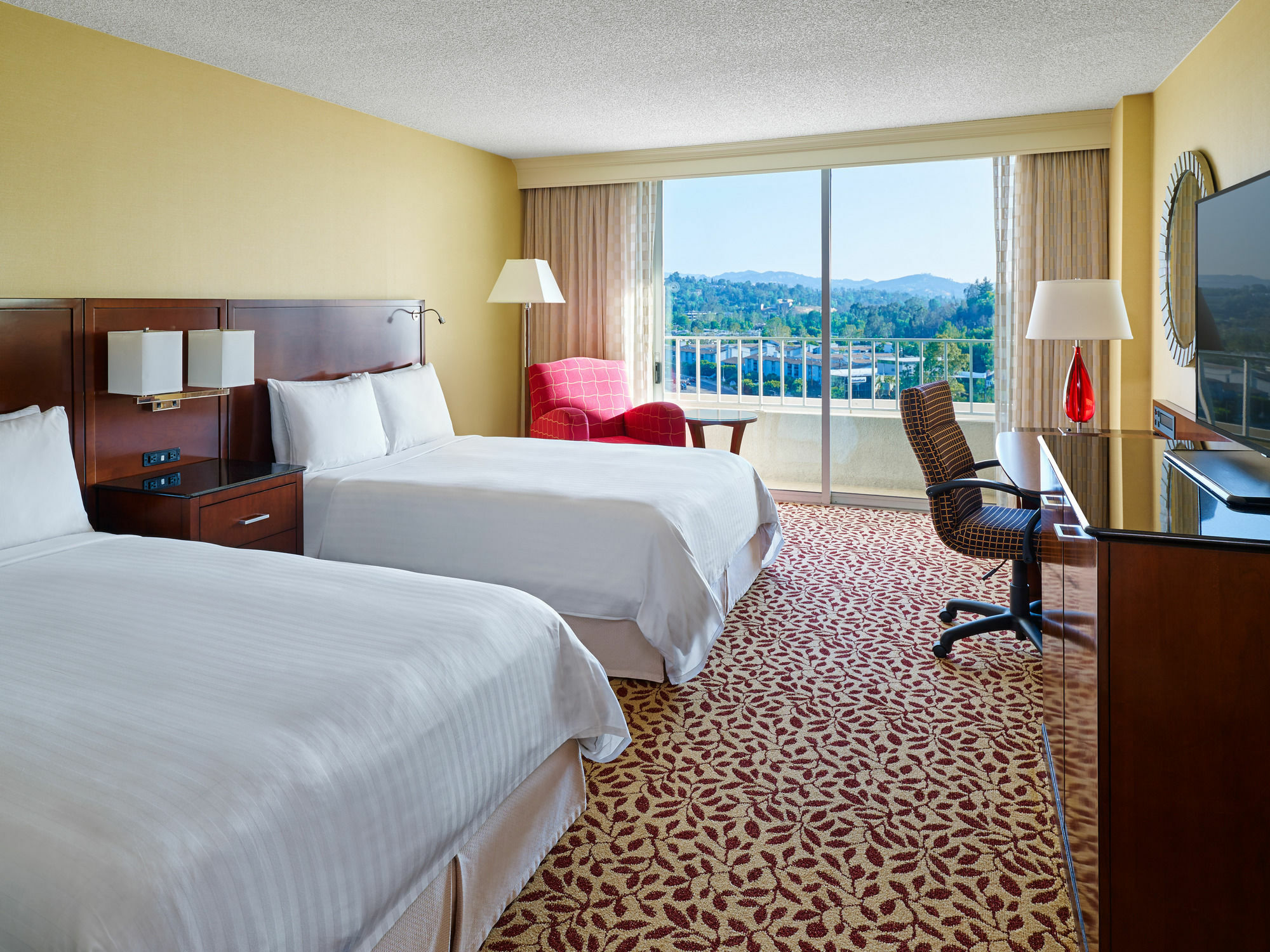 Hotel Warner Center Marriott Woodland Hills 3*